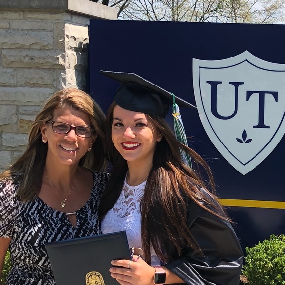 Meet your Posher, Kelly - Picture 4 of 7